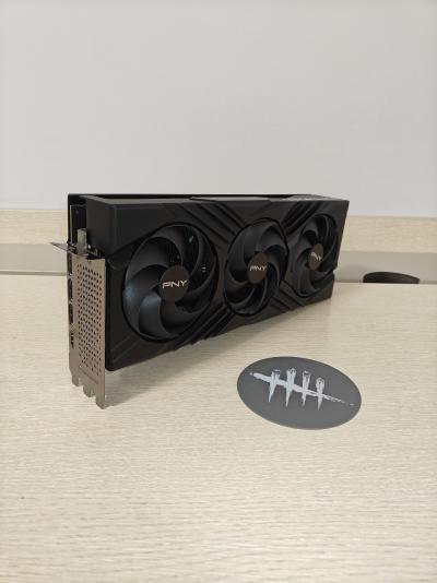 PNY RTX 4080 VERTO Triple Fan