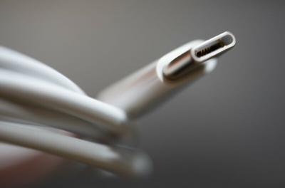 USB-C uus standard ja uued kaablid lubavad toidet võimsusega kuni 240W
