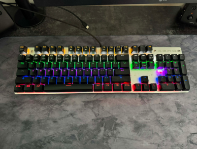 Logitech G403 Hero mängurihiir / Mehaaniline RGB klaviatuur