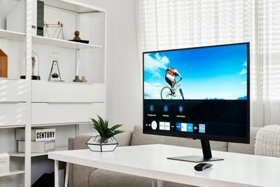 Samsung tõi Eestis müügile puldiga nutimonitori, millega saab Netflixi ja YouTube’i striimida
