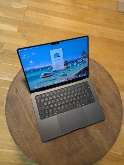 Ülikorralik Macbook Pro M4