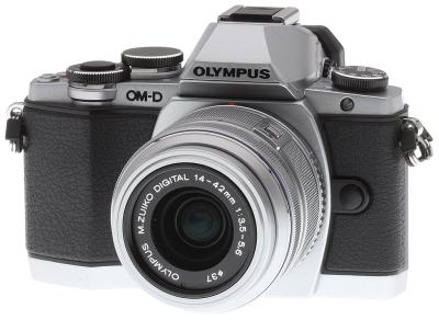 Olympus OM-D E-M10 kahe objektiiviga