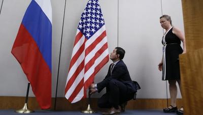 USA saadab häkkimisega seoses riigist välja 35 Vene diplomaati