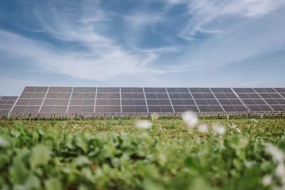 Statistika: sidemastide juurde rajatud päikesepargid toodavad rohkem elektrit, kui eramaja nelja aastaga ära jõuaks kasutada