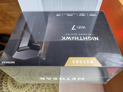 Wifi 7 ruuterid Netgear Nighthawk RS700S BE19000 / Asus RT-BE92U BE9700 / vesijahutusreservuaar