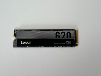Lexar 256GB M.2 SSD / Thermaltake 240mm CPU vesijahutus