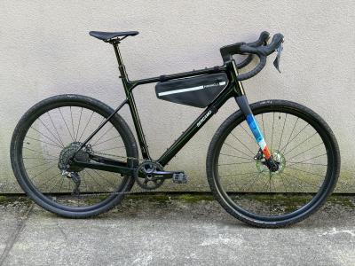 Bergamont Grandurance Elite süsinikust gravel bike.