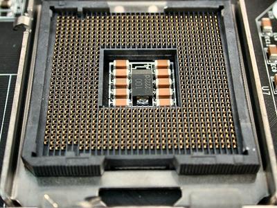 Intel jätkab Socket 775 protsessorite müüki ka 2012. aastal
