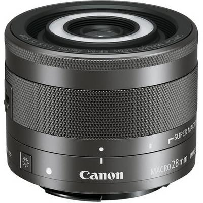 Canonilt maailma esimene automaatfookusega objektiiv koos Macro Lite’i välklambiga