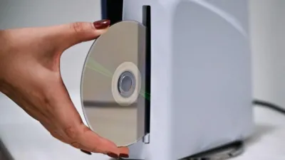 Sony lõpetab 2028. aastal Playstationi mängude plaatidena välja andmise