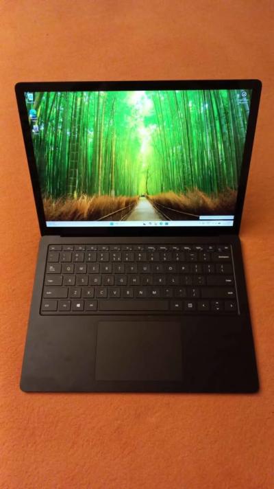 Surface Laptop 4 (13,5" Ryzen 5 4680u, 16,256 Hello! Ok aku, windows 11 home ah/ok=360€ sh km)
