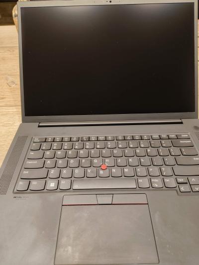 Lenovo ThinkPad P1 Gen 4i, 16", i7-11850H, 32GB