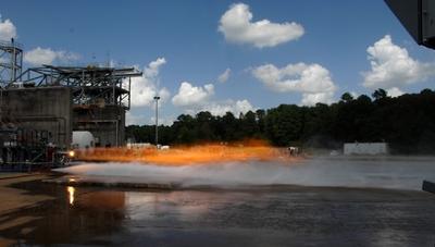 NASA katsetas keerukat 3D-prinditud rakettmootori osa