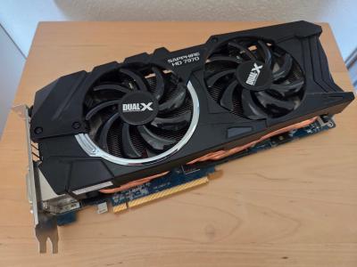 GPU Sapphire HD9790, RAM DDR3 HyperX 16GB