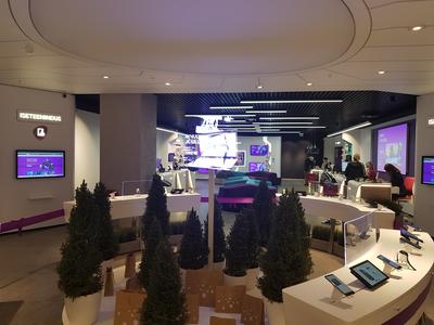 Telia esindustes näeb hologramme