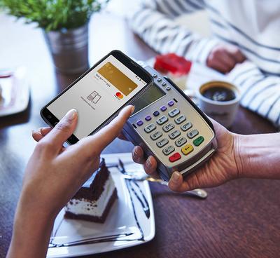 Swedbank avas täna mobiilsed viipemaksed ja tutvustab uue äpi esmaversiooni