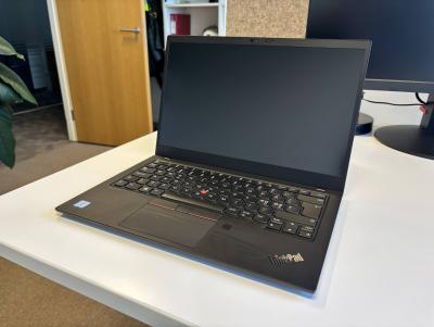 Lenovo ThinkPad X1 Carbon Gen7