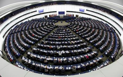 Europarlament ei kiitnud vastuolulist autorikaitse eelnõu heaks, Tunne Kelam hääletas poolt