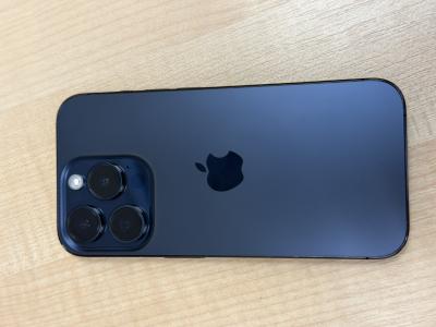 Apple iPhone 15 Pro 256GB Blue Titanium + Quad Lock case | 500€
