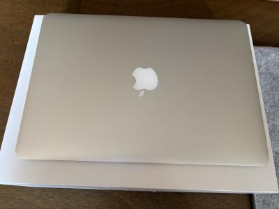 Apple MacBook Air 13-tolline (2014. a algus), Intel Core i5 1,4 GHz, 4 GB RAM. Suurepärases sei