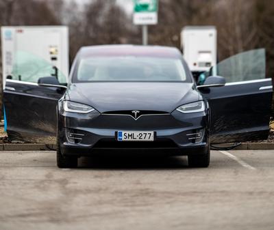 Tesla Model X põhjalikum ülevaade Eestis - video