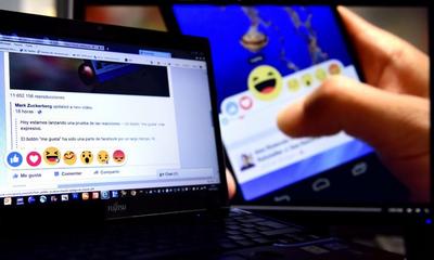 Facebook paneb kasutajad peagi sundolukorda