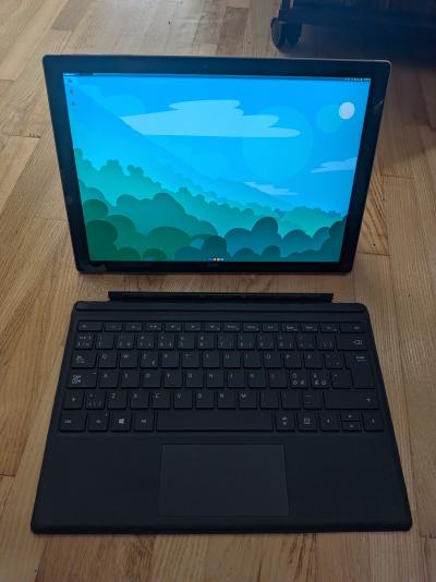 MS Surface Pro 4 - m3-6Y30 4/128