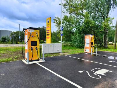 Elektrum alustas koostöös Olerexiga Eesti põhimaanteedele võimsaima elektriautode kiirlaadijate võrgustiku loomist