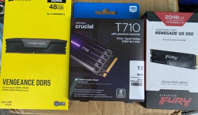 DDR4, DDR5 PCIe 1tb 2tb  Gen4 Gen5 NVMe SSD-d