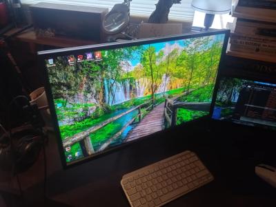 Benq XL2540 240Hz, seinakinnitusega!