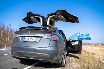 Kas elektriautoga on võimalik sõita Lätti ja tagasi? - Tesla Model X video