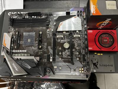 B450 AORUS ELITE + Ryzen 5 2600x + SoundBlaster Z + 120GB SSD+ GT710 2GB
