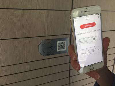 Cleveron paigaldas Tallinnasse maailma esimese nutipostkasti