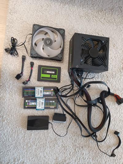 Corsai PSU 600w, SSD 120GB, DDR3 2x4gb, 140mm fan