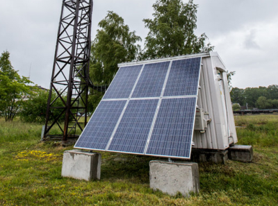 Elisa võtab kasutusele päikesepaneelide energial töötavad mobiilside tugijaamad